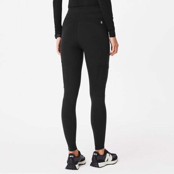 Figs Scrub Pants - Picture 3 of 9